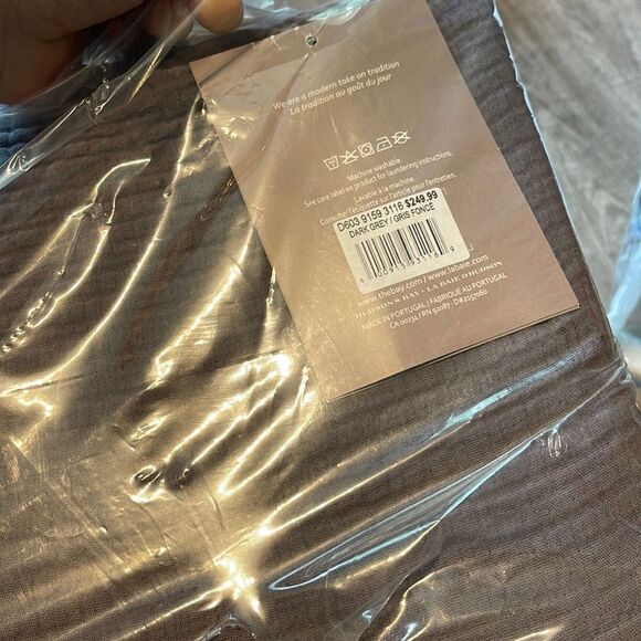 Boutique By Distinctly Home
3-piece Crinkle Cotton Duvet Cover Set - Picture 3 of 3